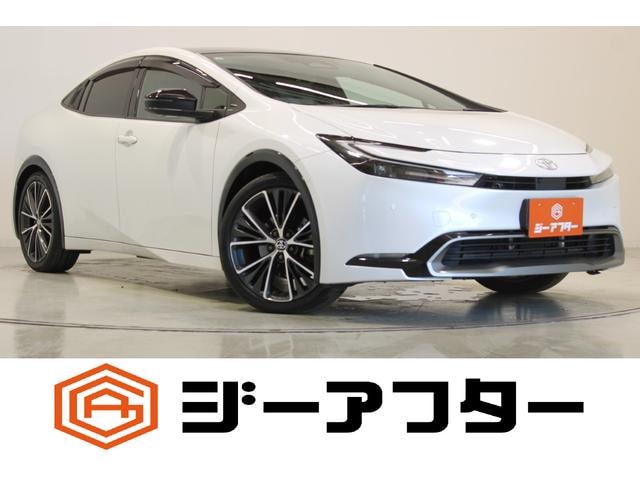 Toyota PRIUS 2023 — фото автомобиля 1