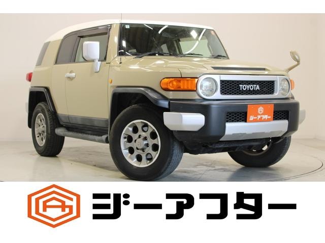 Toyota FJ CRUISER 2012 — фото автомобиля
