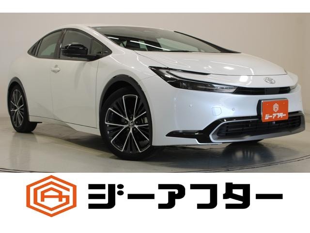 Toyota PRIUS 2024 — фото автомобиля 1
