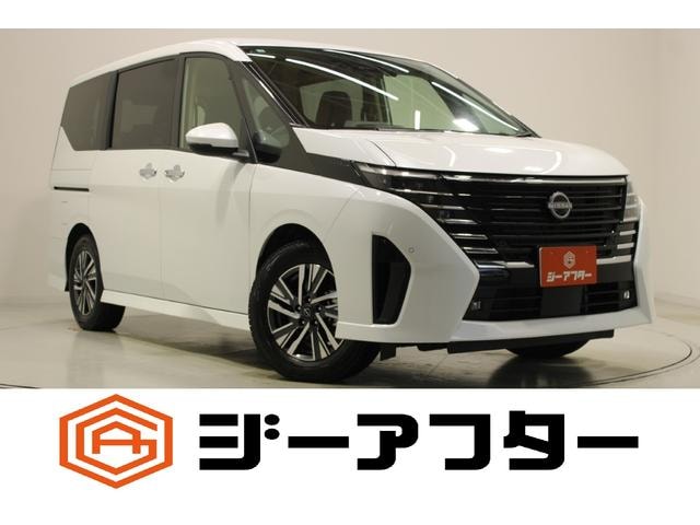 Nissan SERENA 2026 — фото автомобиля
