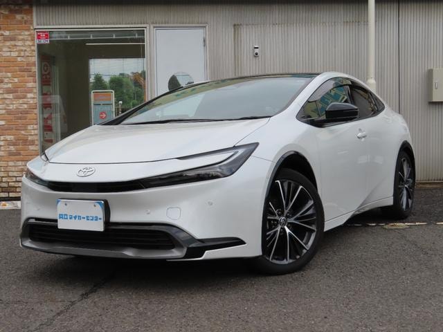 Toyota PRIUS 2023 — фото автомобиля 1