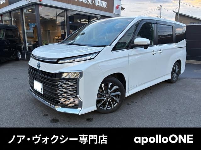 Toyota VOXY 2023 — фото автомобиля 1