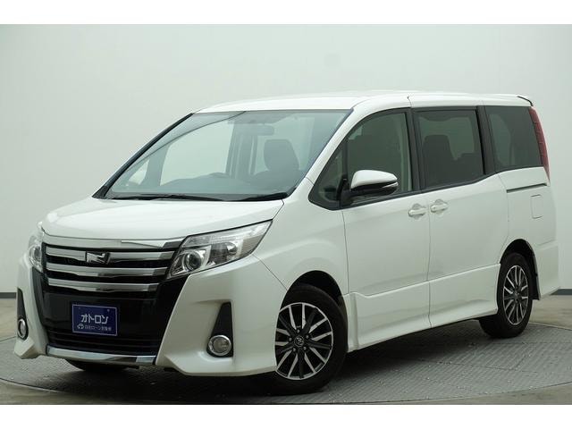 Toyota NOAH 2015 — фото автомобиля 1
