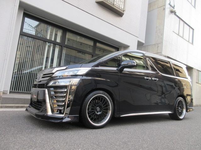 Toyota VELLFIRE 2018 — фото автомобиля 1
