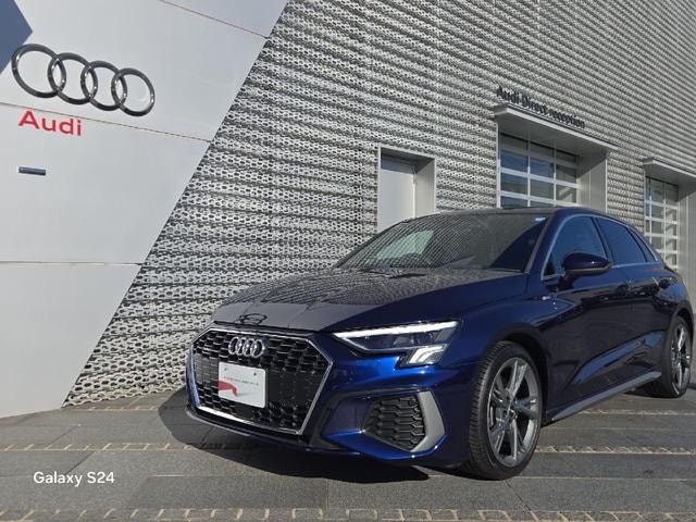 Audi A3 2023 — фото автомобиля