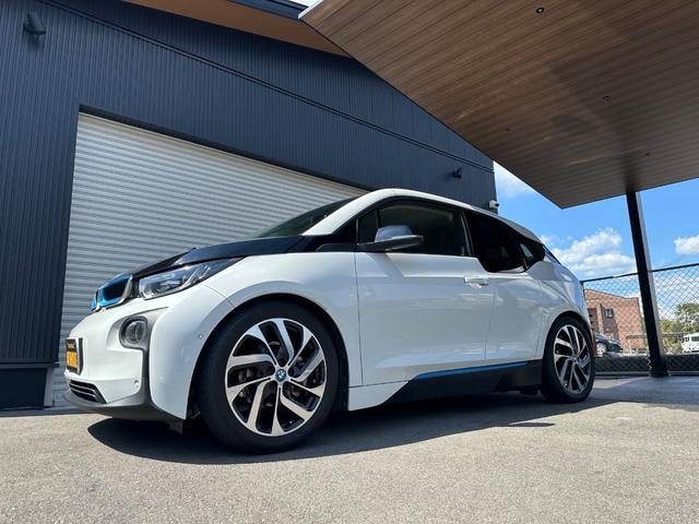 Bmw i3 2015 — фото автомобиля 1