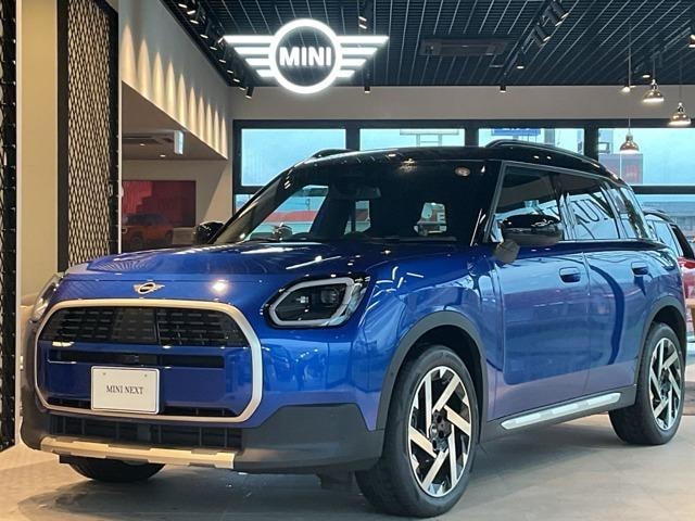 Mini  2024 — фото автомобиля