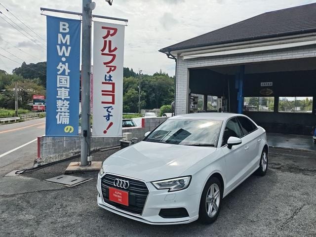 Audi A3 SEDAN 2018 — фото автомобиля 1