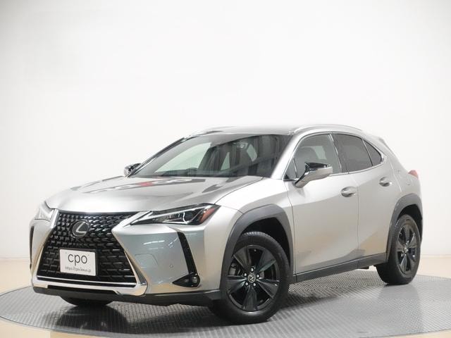 Lexus UX 2020 — фото автомобиля