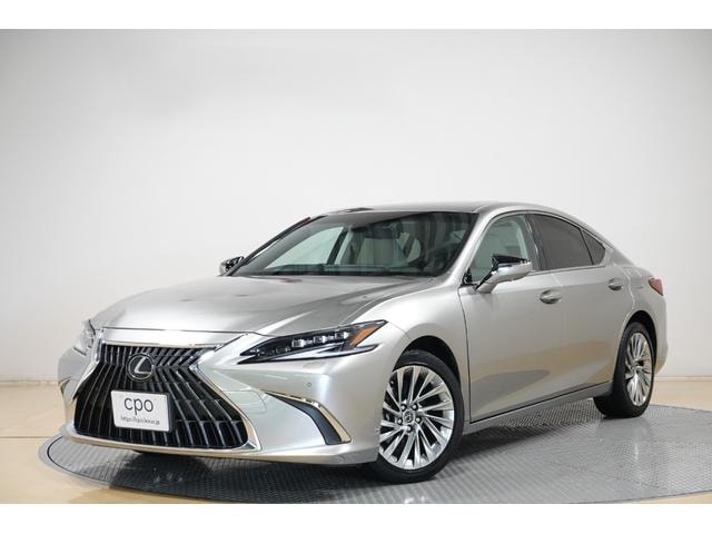 Lexus ES 2022 — фото автомобиля