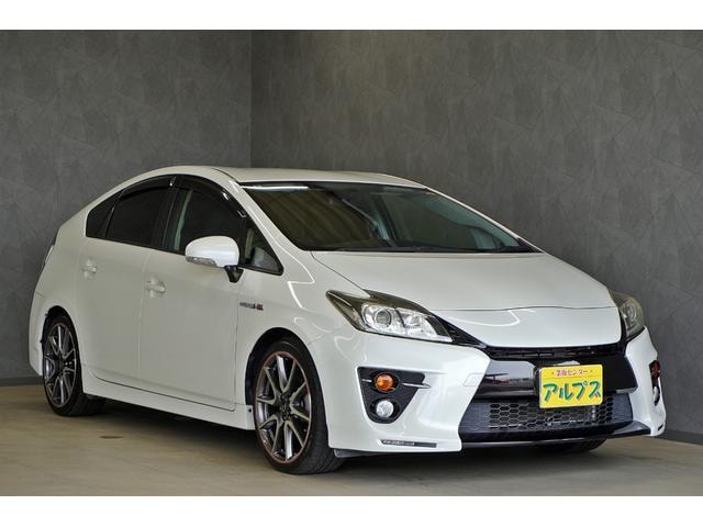 Toyota PRIUS 2014 — фото автомобиля 1
