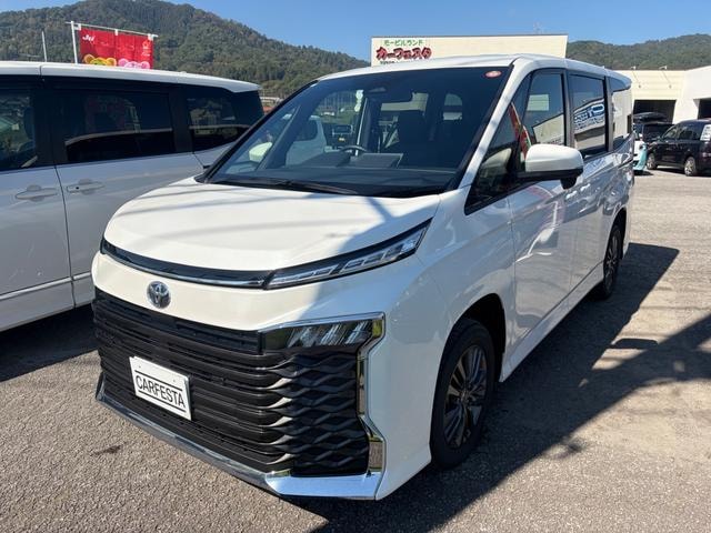 Toyota VOXY 2025 — фото автомобиля 1