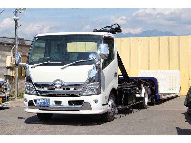 Hino DUTRO 2020 — фото автомобиля 1