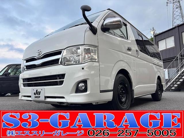 Toyota HIACE VAN 2011 — фото автомобиля 1