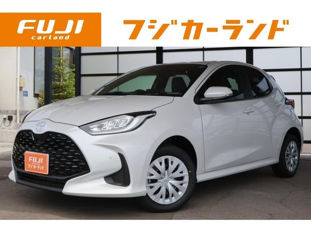 Toyota YARIS 2026 — фото автомобиля