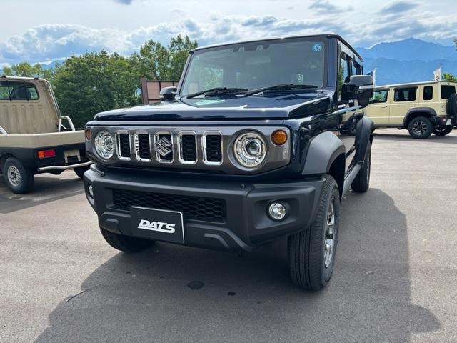 Suzuki JIMNY NOMADE 2026 — фото автомобиля 1