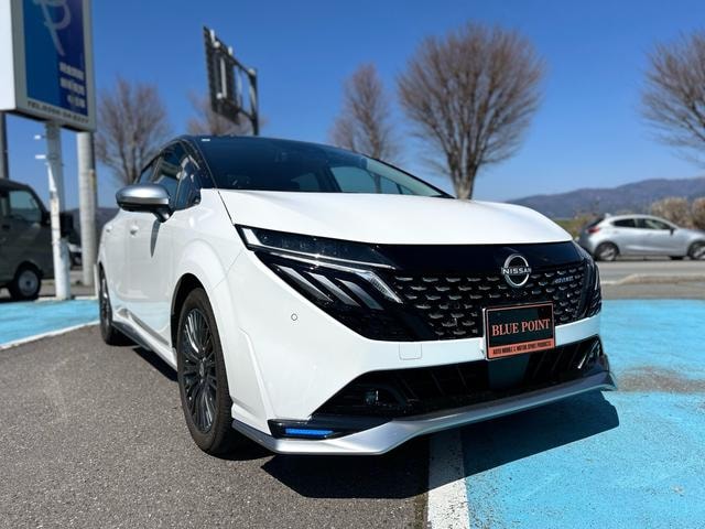 Nissan AURA 2025 — фото автомобиля