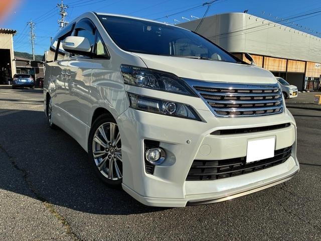 Toyota VELLFIRE 2015 — фото автомобиля 1