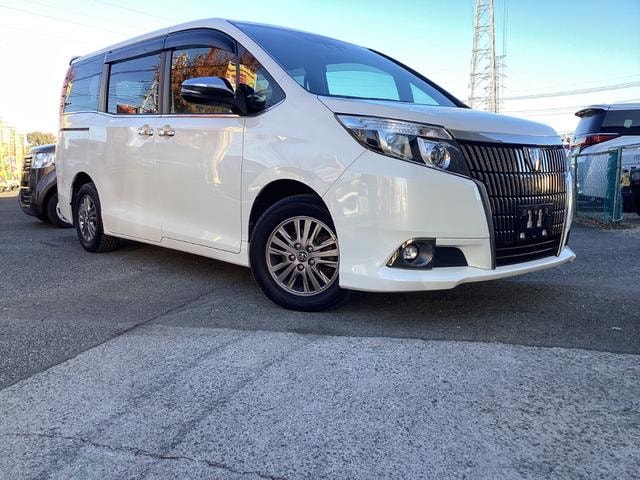 Toyota ESQUIRE 2017 — фото автомобиля 1