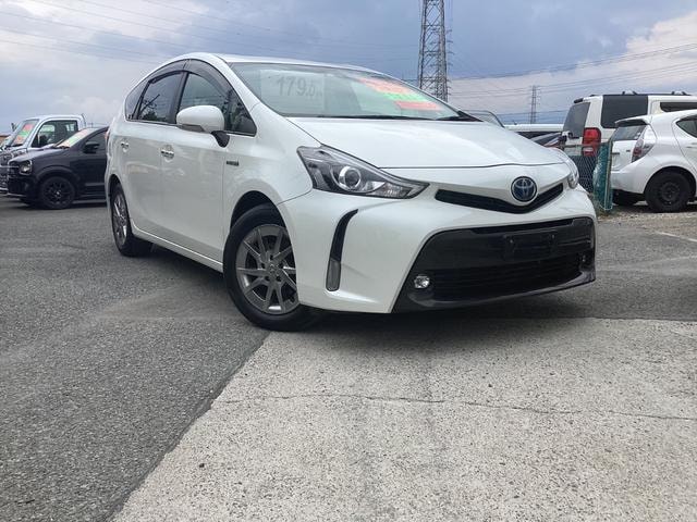 Toyota PRIUS ALPHA 2016 — фото автомобиля 1