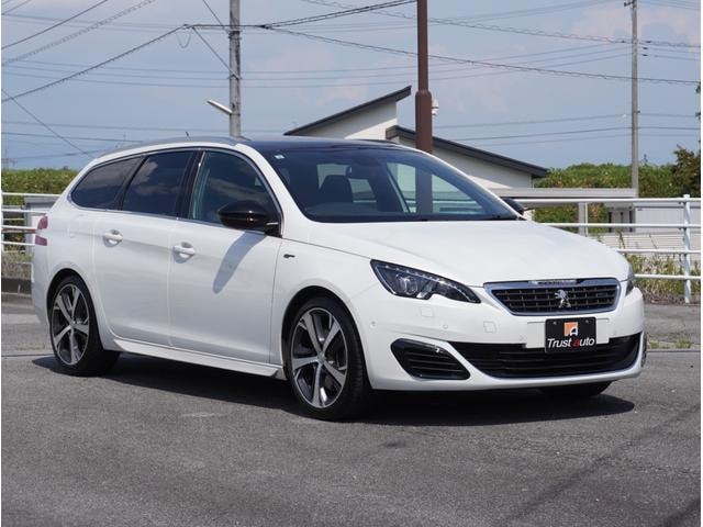 Peugeot 308 2017 — фото автомобиля 1