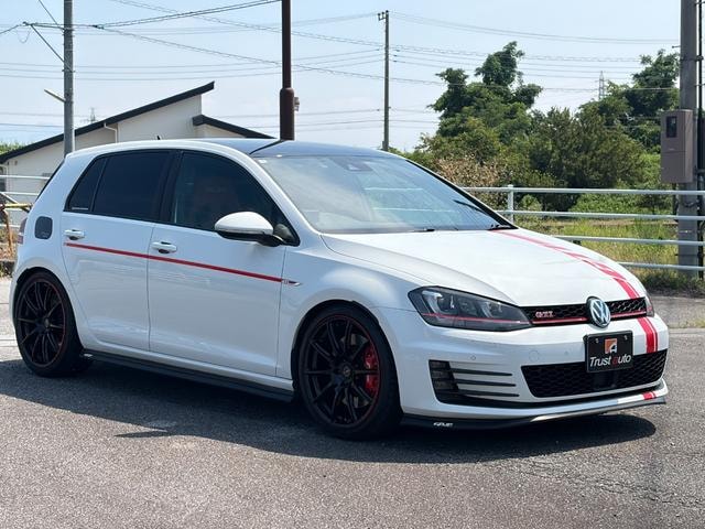 Volkswagen GOLF GTI 2016 — фото автомобиля