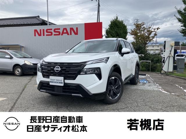 Nissan X-TRAIL 2025 — фото автомобиля 1