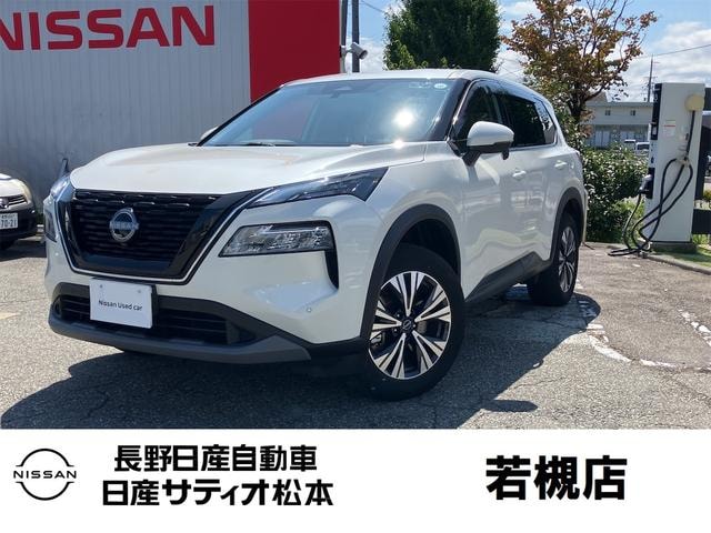 Nissan X-TRAIL 2023 — фото автомобиля 1