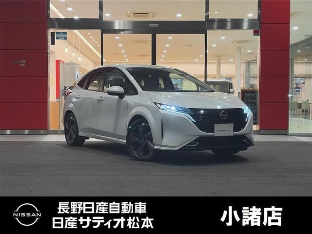 Nissan AURA 2022 — фото автомобиля
