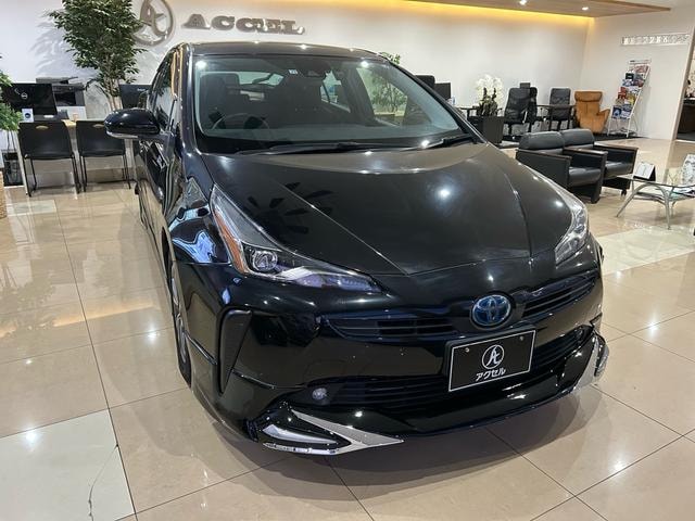 Toyota PRIUS 2019 — фото автомобиля 1