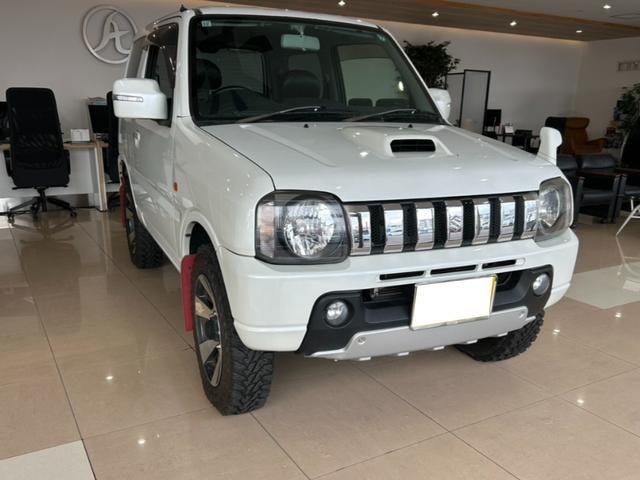 Suzuki JIMNY 2011 — фото автомобиля 1