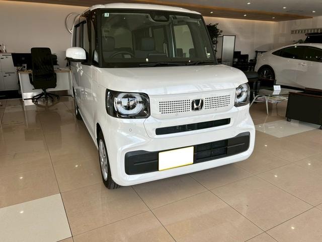 Honda N-BOX 2025 — фото автомобиля 1