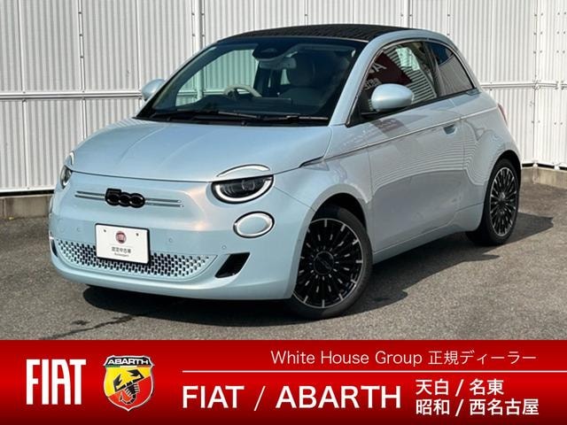 Fiat 500e 2026 — фото автомобиля 1