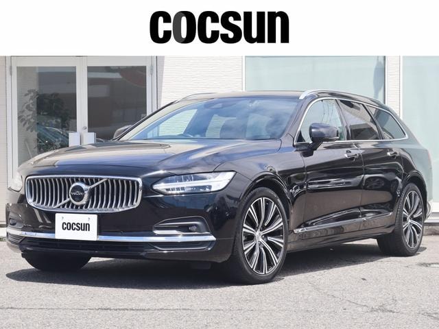 Volvo V90 2021 — фото автомобиля 1