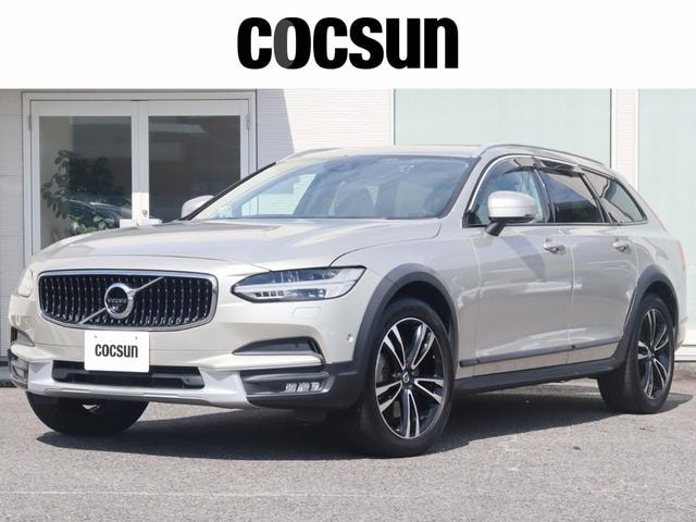 Volvo V90 2017 — фото автомобиля 1
