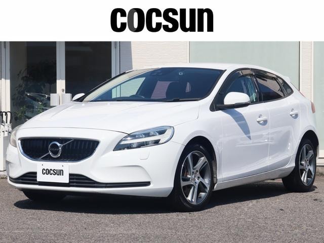 Volvo V40 2017 — фото автомобиля 1