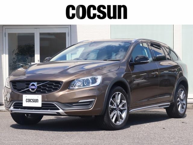 Volvo V60 2018 — фото автомобиля 1