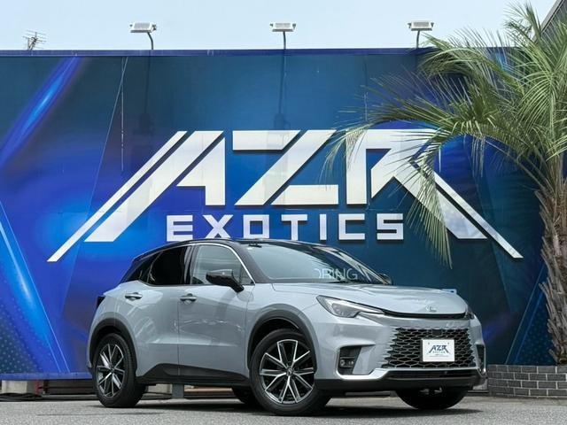 Lexus LBX 2024 — фото автомобиля 1
