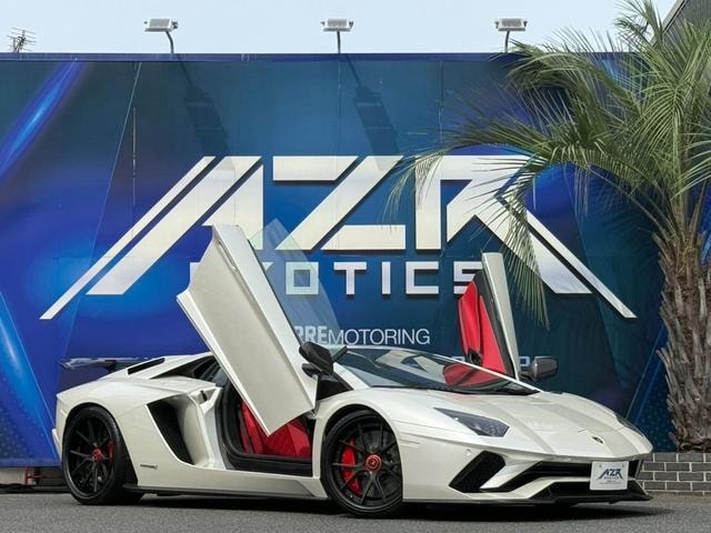 Lamborghini AVENTADOR 2018 — фото автомобиля
