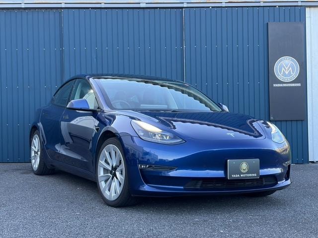 Tesla MODEL 3 2022 — фото автомобиля 1