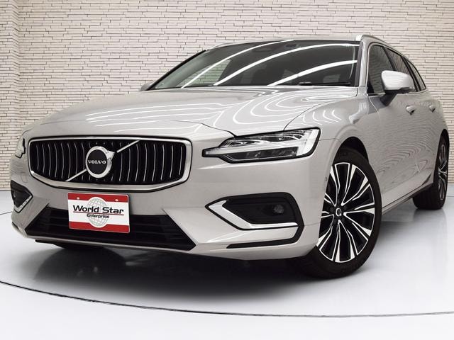 Volvo V60 2023 — фото автомобиля 1