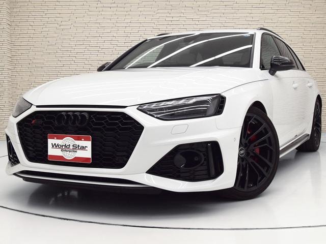 Audi RS4 AVANT 2021 — фото автомобиля