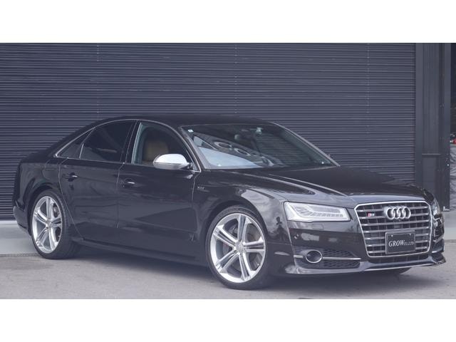 Audi S8 2014 — фото автомобиля