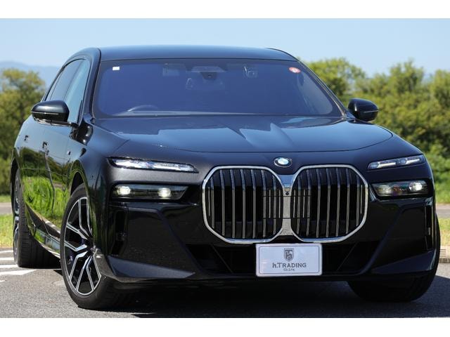Bmw 7 SERIES 2023 — фото автомобиля