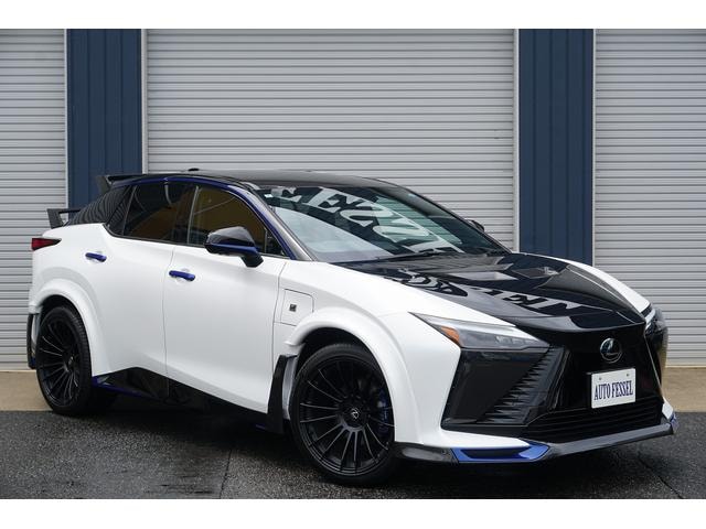 Lexus RZ 2024 — фото автомобиля 1