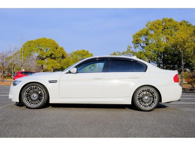 Bmw M3 2011 — фото автомобиля