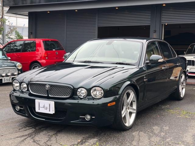 Jaguar XJ 2007 — фото автомобиля 1