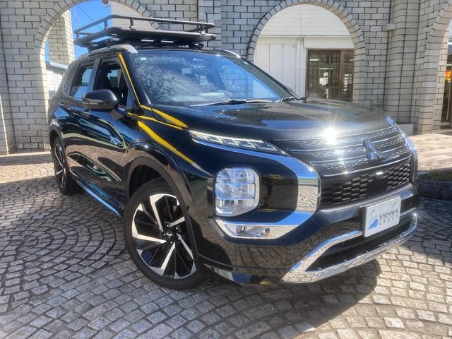 Mitsubishi OUTLANDER PHEV 2022 — фото автомобиля
