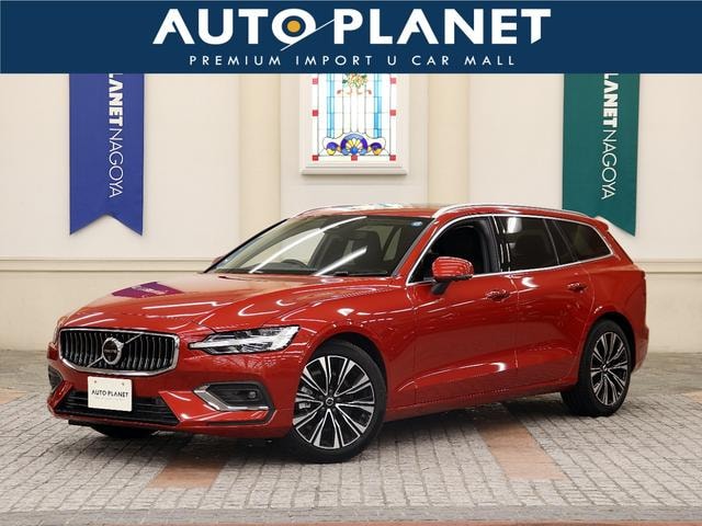 Volvo V60 2024 — фото автомобиля