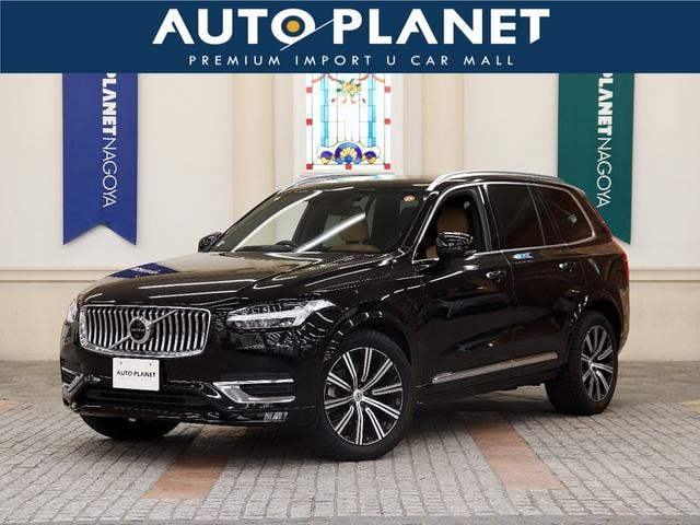 Volvo XC90 2022 — фото автомобиля 1